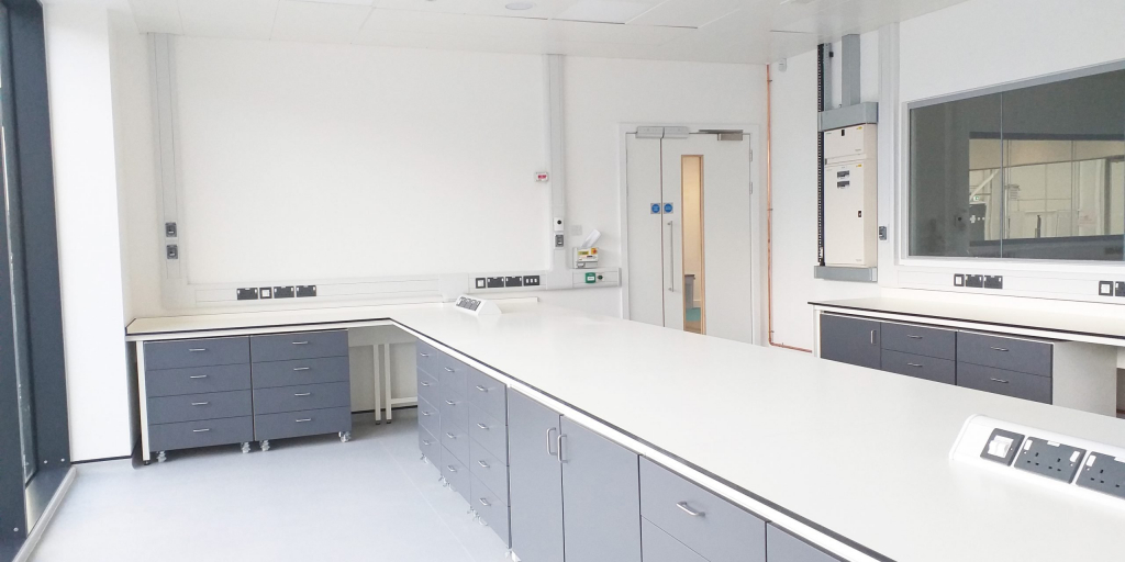 20201104_130057-reszied a clean white laboratory in the translational energy research centre
